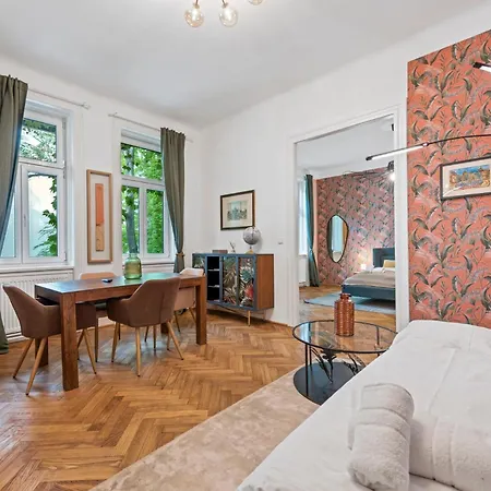 4Ty3 Apartments - Spacious Apartment In The Heart Of The 8Th District Is Calling Vienna Exterior photo