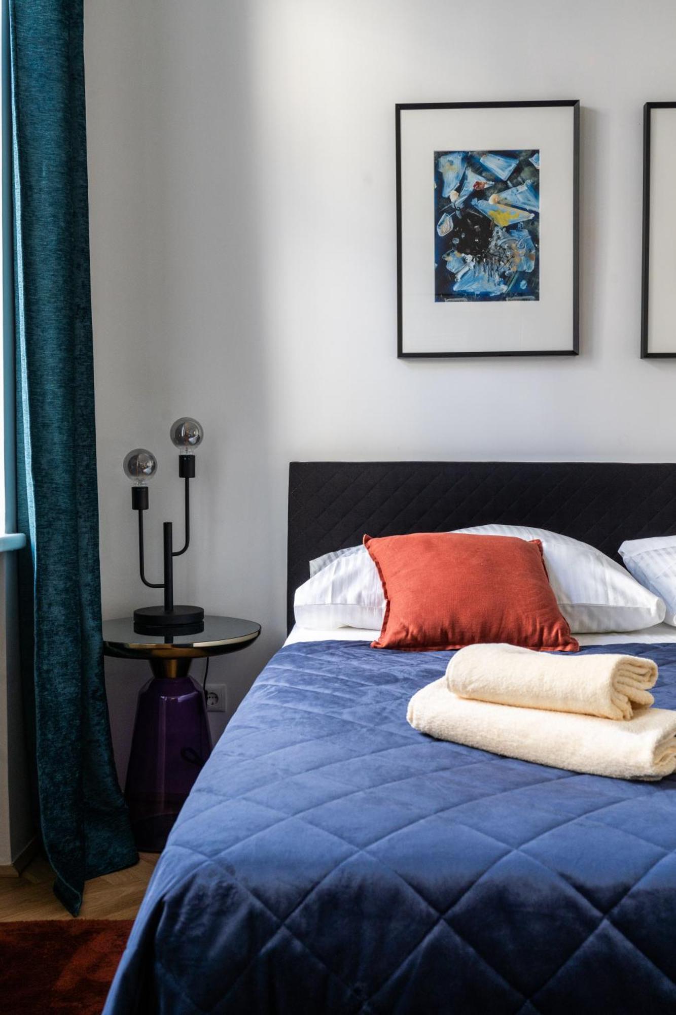 4ty3 - Spacious In The Heart Of The 8th District Is Calling Apartment