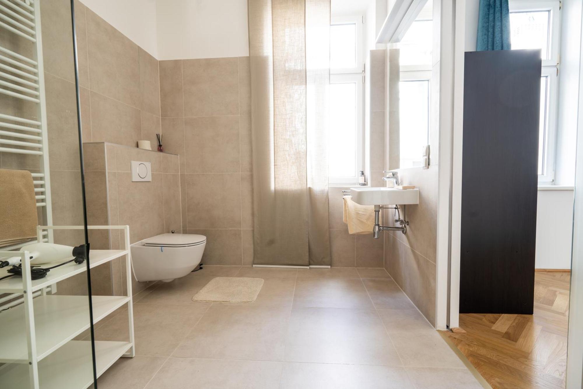 Apartment 4ty3 - Spacious In The Heart Of The 8th District Is Calling Vienna