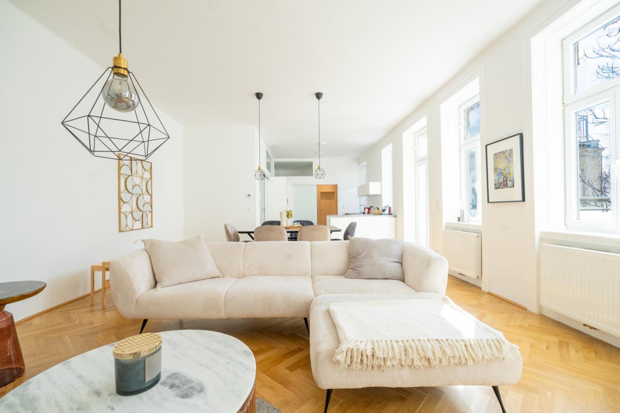 4ty3 - Spacious In The Heart Of The 8th District Is Calling * Vienna