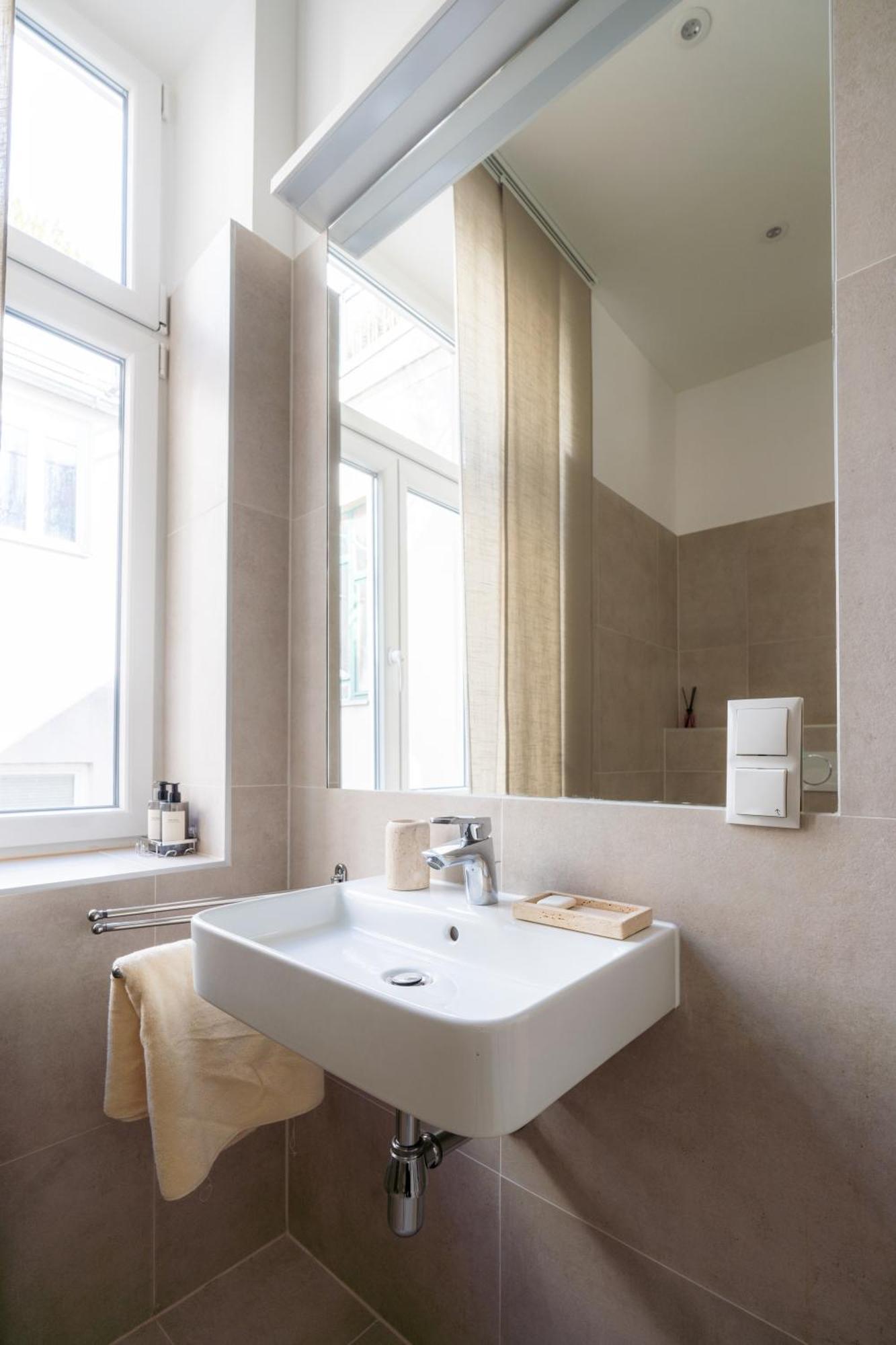 Apartment 4ty3 - Spacious In The Heart Of The 8th District Is Calling *