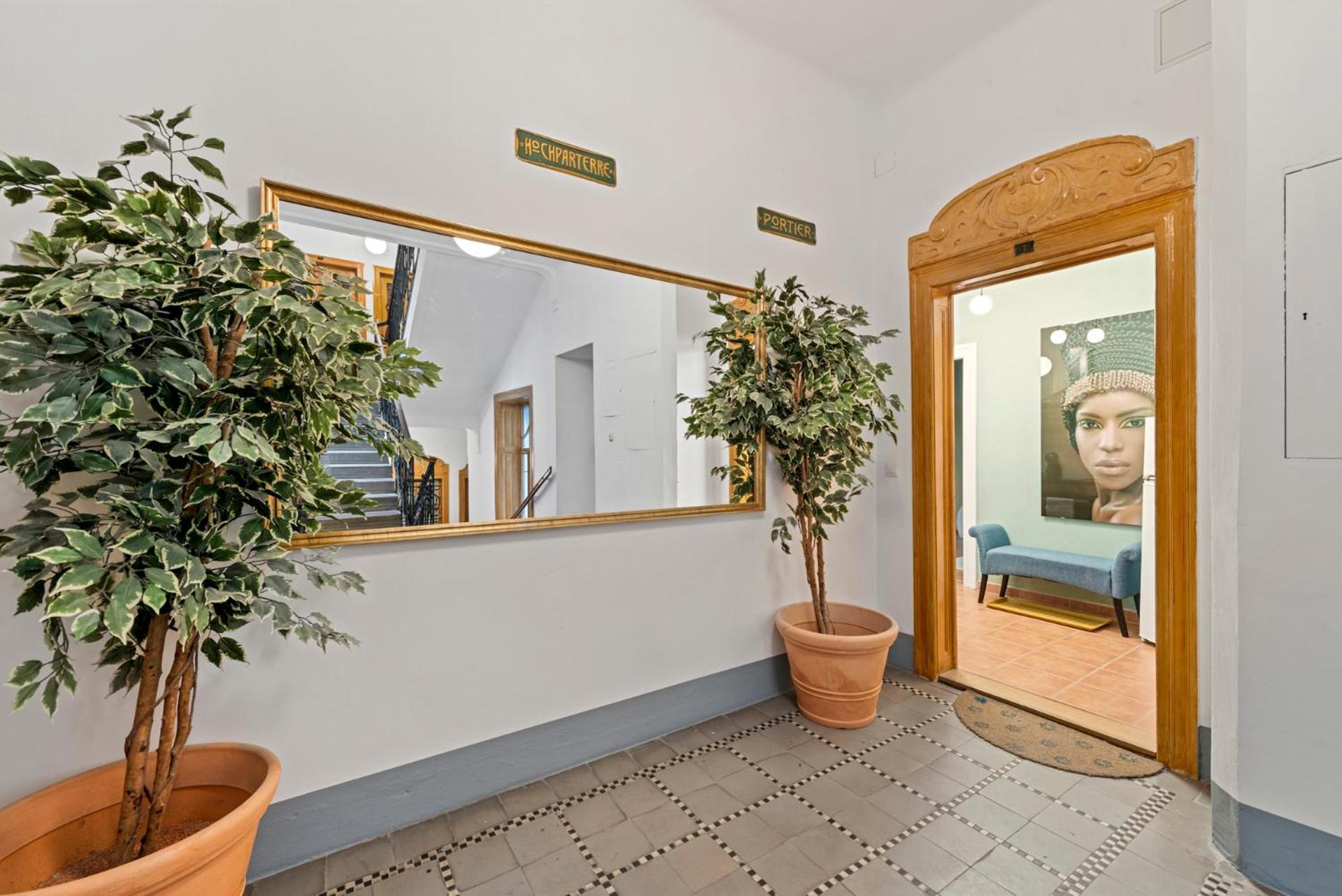 4ty3 - Spacious In The Heart Of The 8th District Is Calling * Vienna