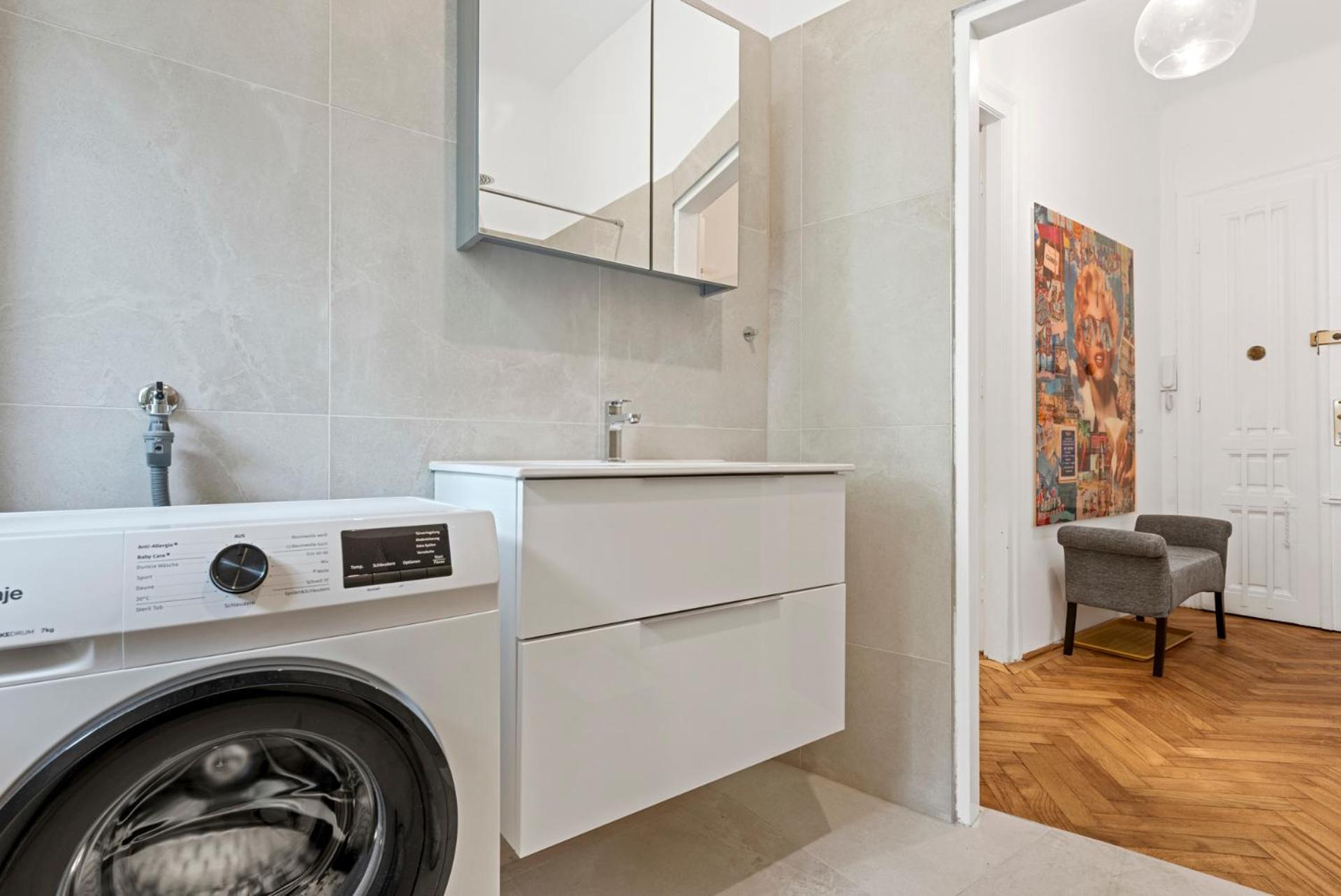 4ty3 - Spacious In The Heart Of The 8th District Is Calling Apartment *